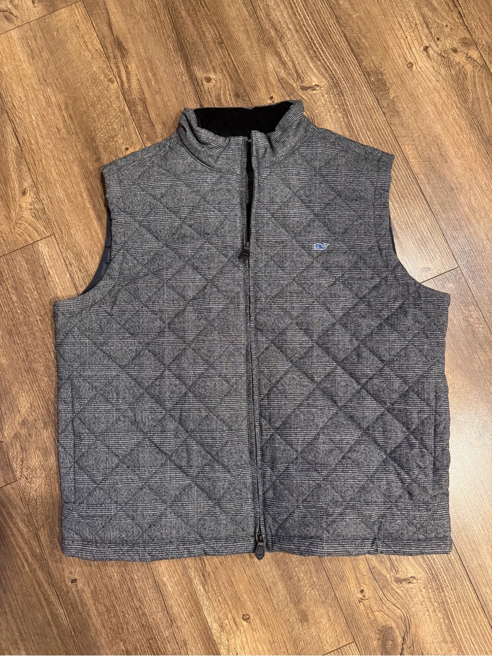 Vineyard Vines Quilted Gray Sleeveless Vest